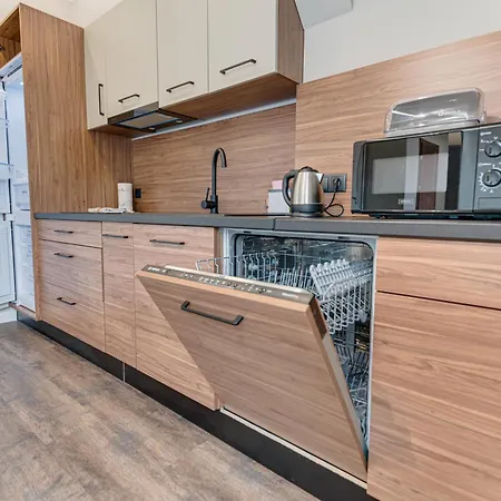 Vip Klimahaus: Spacious 4-room With Ac Vierraden
